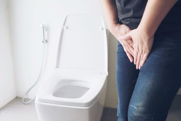 Urinary tract infections don’t always cause signs and symptoms, but when they do, it is important to be able to distinguish between a lower or upper tract infection